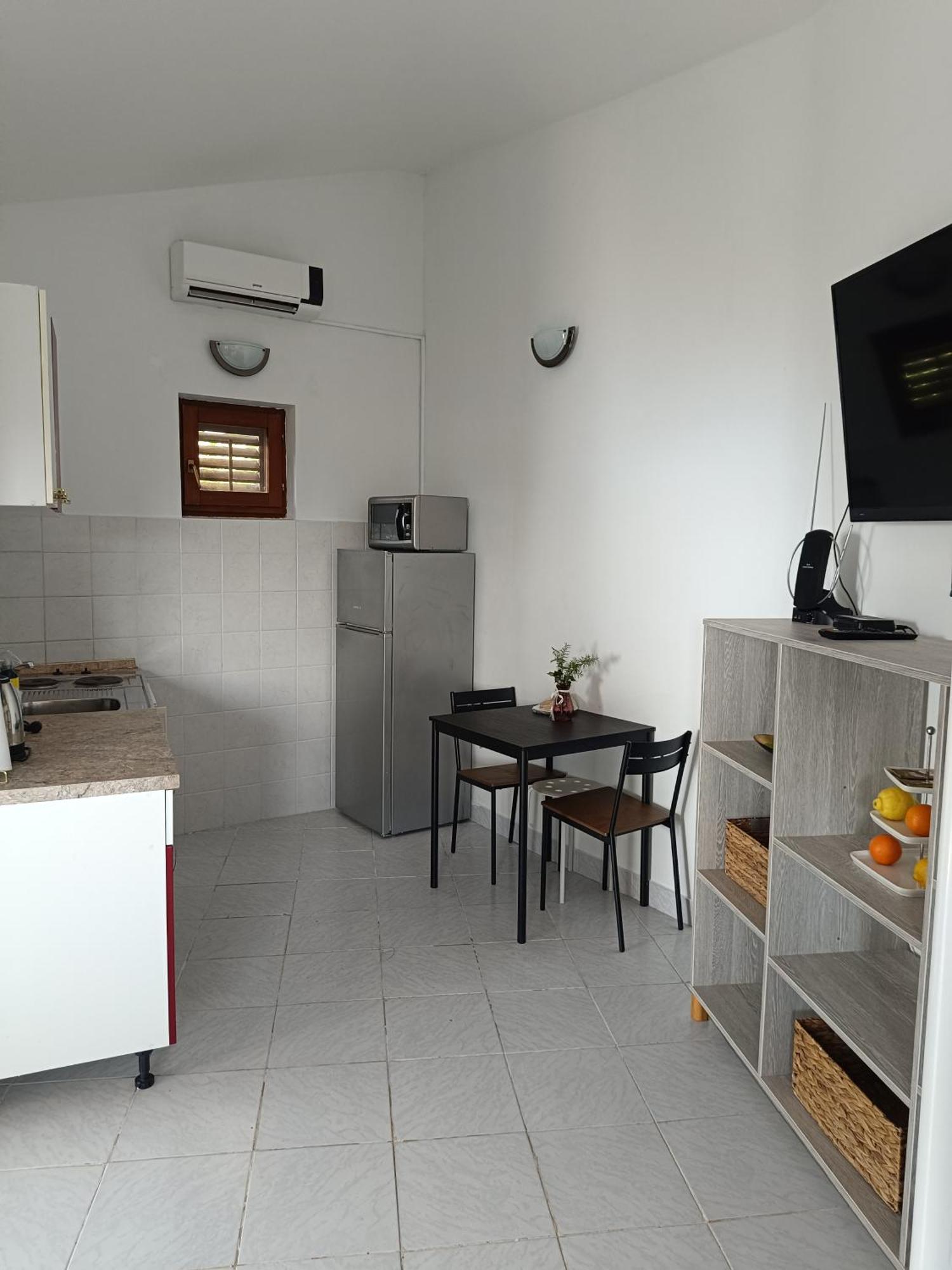 Studio Apartmani Tucic Celina Exteriör bild